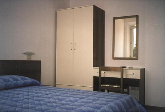 Bed & Breakfast Bompadre Civitanova Marche Rom bilde